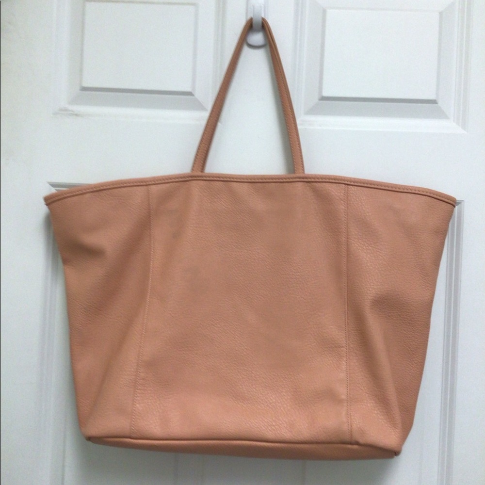 Slightly used BCGC Generation salmon pink tote